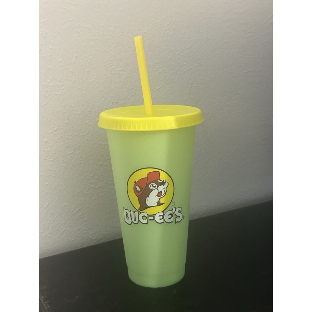 Buc-ees Color Changing Cup w/Lid & Straw 25oz Green Yellow Travel Beaver